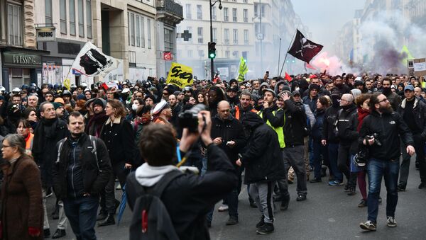 Protestas en París contra la reforma de las pensiones el 9 de enero - Sputnik Mundo