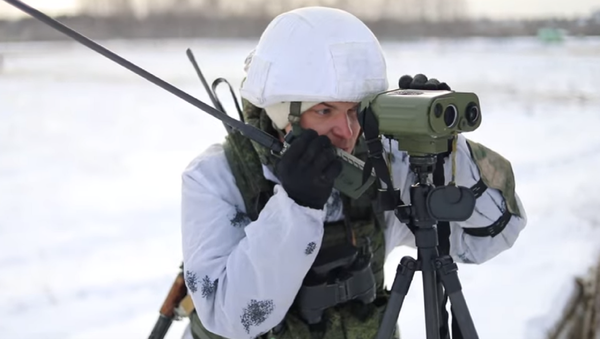 Así ponen a prueba los paracaidistas militares rusos su precisión de tiro  - Sputnik Mundo