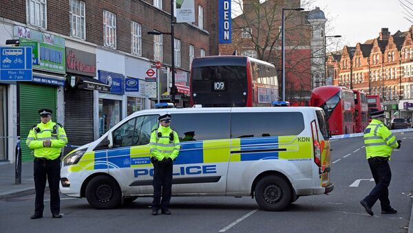 La Policía en el lugar del ataque en Londres - Sputnik Mundo
