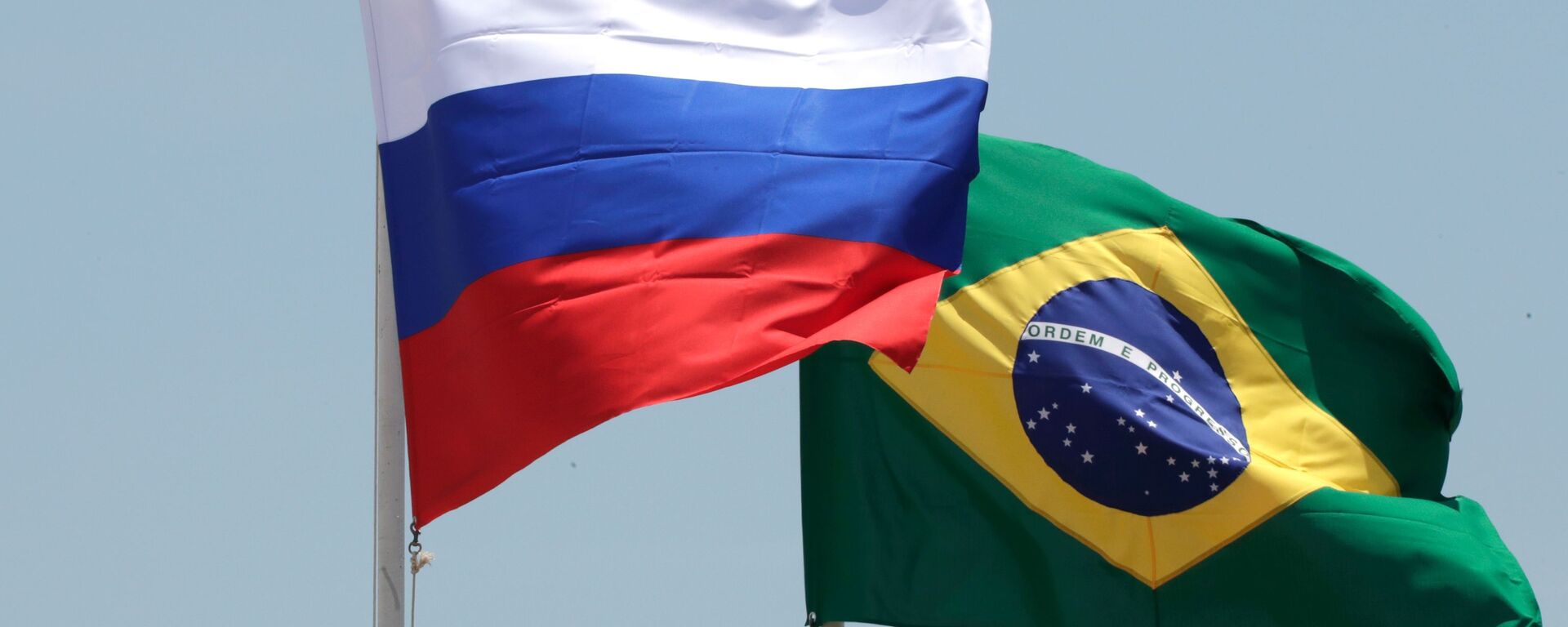 Las banderas de Brasil y Rusia - Sputnik Mundo, 1920, 02.11.2021
