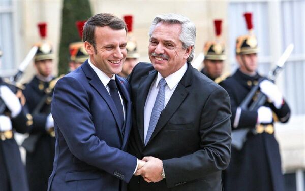El presidente Alberto Fernández se reunió con Emmanuel Macron, presidente de Francia - Sputnik Mundo