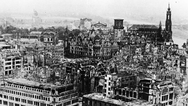 Los escombros de Dresde en 1951  - Sputnik Mundo
