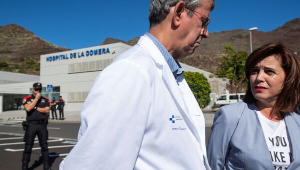 Médicos de un hospital de La Gomera (en las Islas Canarias) - Sputnik Mundo