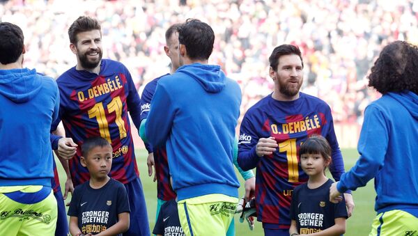 Los jugadores del Barcelona, Gerard Piqué y Lionel Messi - Sputnik Mundo