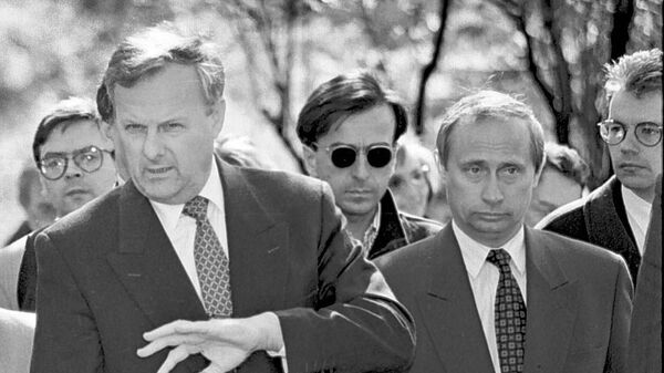 Anatoli Sobchak y Vladímir Putin (archivo) - Sputnik Mundo