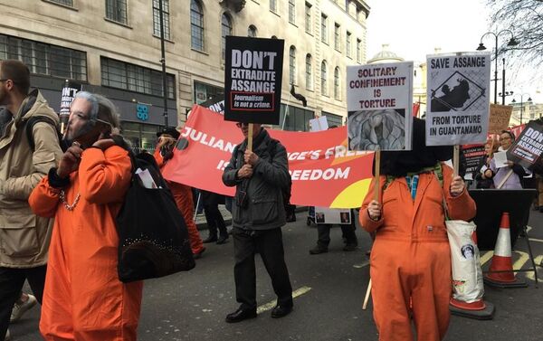 Manifestación contra la extradición de Julian Assange - Sputnik Mundo