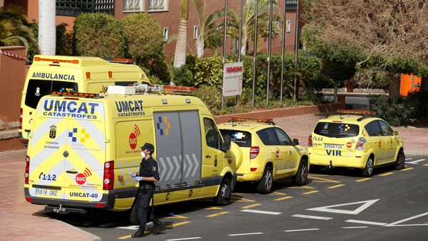 Ambulancias en Adeje, España - Sputnik Mundo
