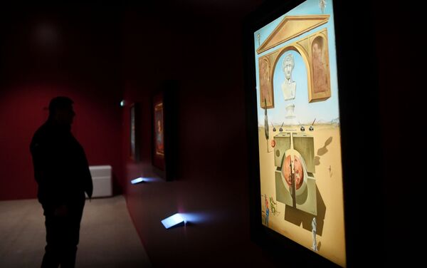 La exposición 'Salvador Dalí. Arte mágico' en Moscú - Sputnik Mundo