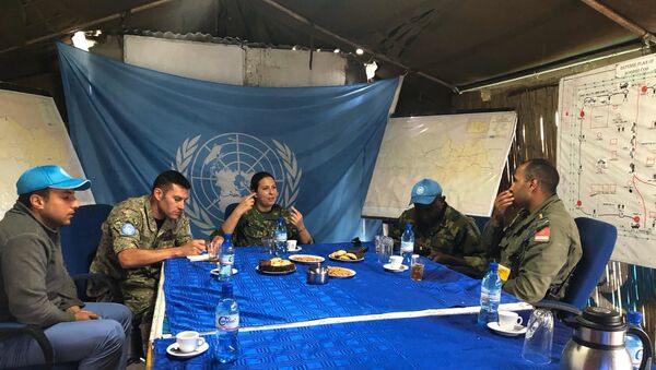 La militar uruguaya Valeria Rodríguez junto a otros efectivos en la misión de paz en la República Democrática del Congo - Sputnik Mundo