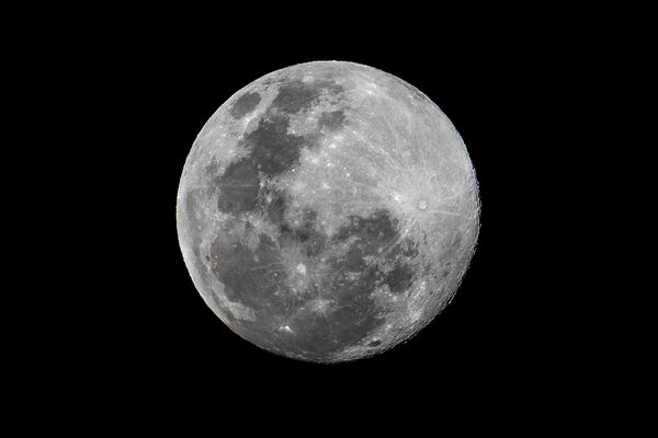 La primera superluna de marzo impresiona al mundo
 - Sputnik Mundo