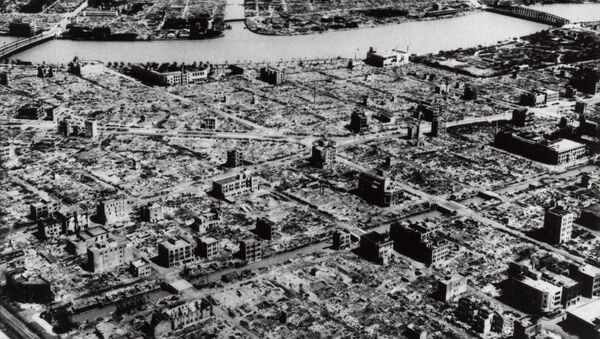 Tokio destruida tras el bombardeo de EEUU, marzo de 1945 - Sputnik Mundo