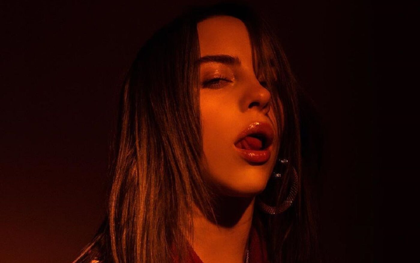 Billie Eilish se desnuda en pleno concierto: 