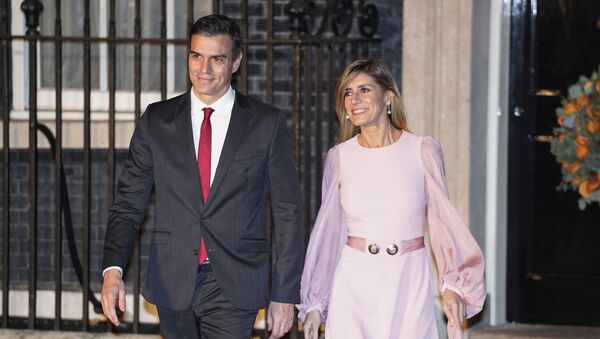 Pedro Sánchez, presidente del Gobierno español, con su esposa María Begoña Gómez Fernández - Sputnik Mundo