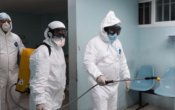 Operativo de desinfección en un hospital de Caracas, Venezuela - Sputnik Mundo