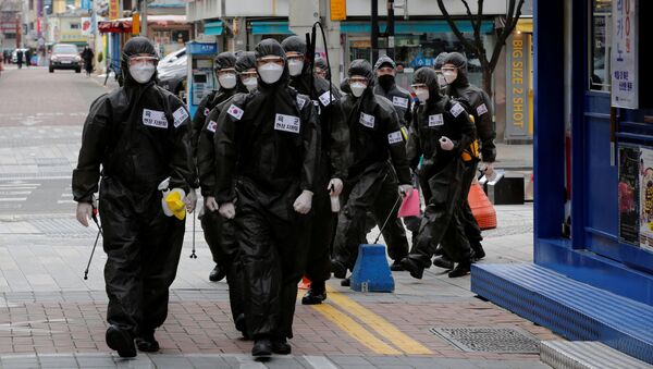 Personal médico en las calles de Corea del Sur - Sputnik Mundo