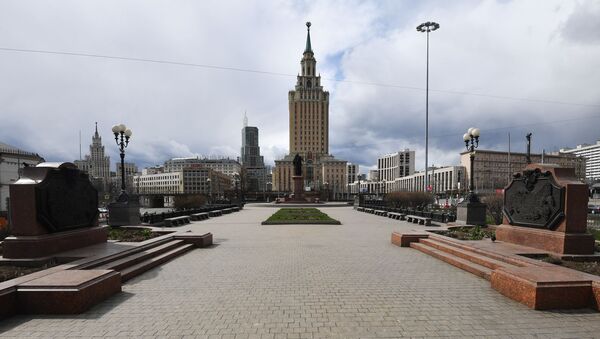 La plaza Komsolmólskaia de Moscú - Sputnik Mundo