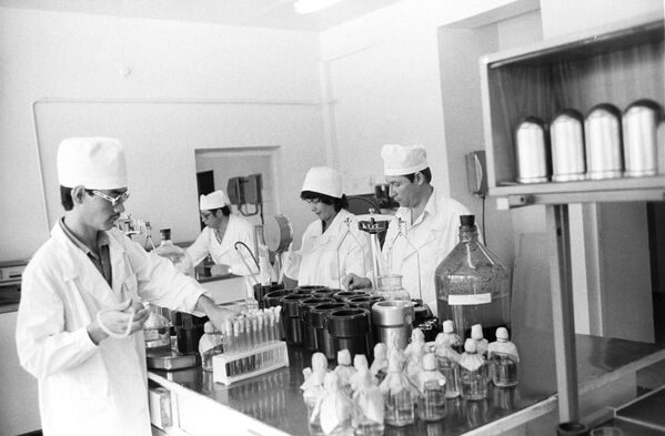 Peste, cólera y gripe: cómo combatían las epidemias en la URSS 

 - Sputnik Mundo