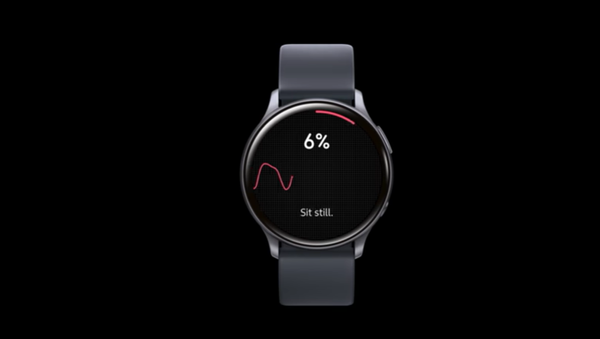 Galaxy Watch Active 2 con la aplicación de medición de la tensión arterial - Sputnik Mundo