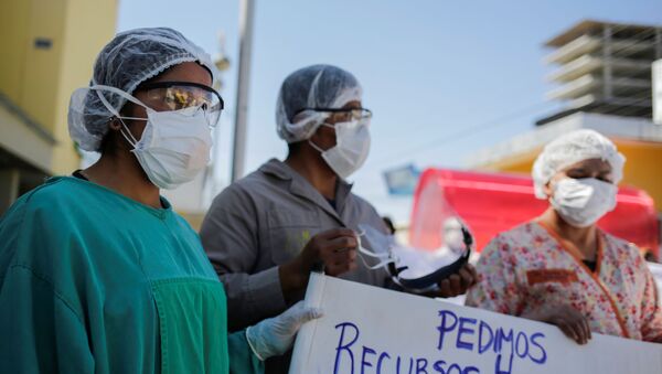 Una protesta por mejoras laborales del personal médico en Bolivia - Sputnik Mundo