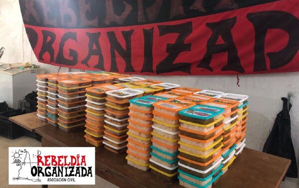 Viandas de alimentos para ser entregadas por asociación civil Rebeldía Organizada en Uruguay - Sputnik Mundo