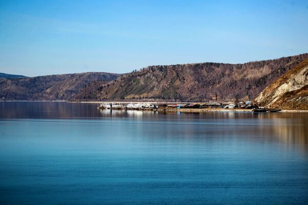 El lago Baikal se despierta en primavera - Sputnik Mundo