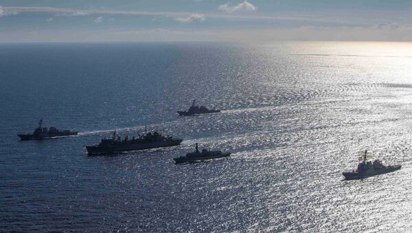 El grupo naval de EEUU y el Reino Unido en el mar de Barents, Ártico - Sputnik Mundo