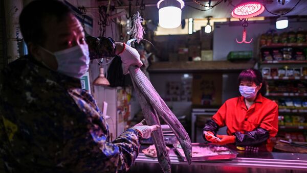 El mercado de animales y mariscos en la ciudad china de Wuhan - Sputnik Mundo