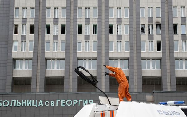 El incendio en el hospital de San Jorge en San Petersburgo - Sputnik Mundo