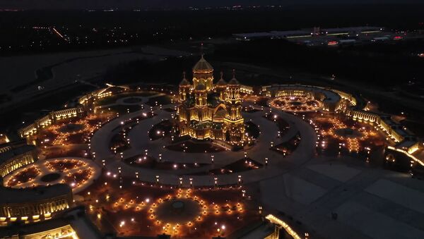 Dos años de construcción de la catedral de las Fuerzas Armadas de Rusia, en cuatro minutos - Sputnik Mundo