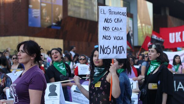 Protesta contra violencia de género en Chile - Sputnik Mundo