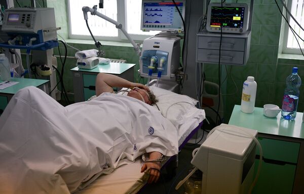 La lucha que no para: la sección anti-COVID-19 de un hospital  de Moscú desde dentro - Sputnik Mundo