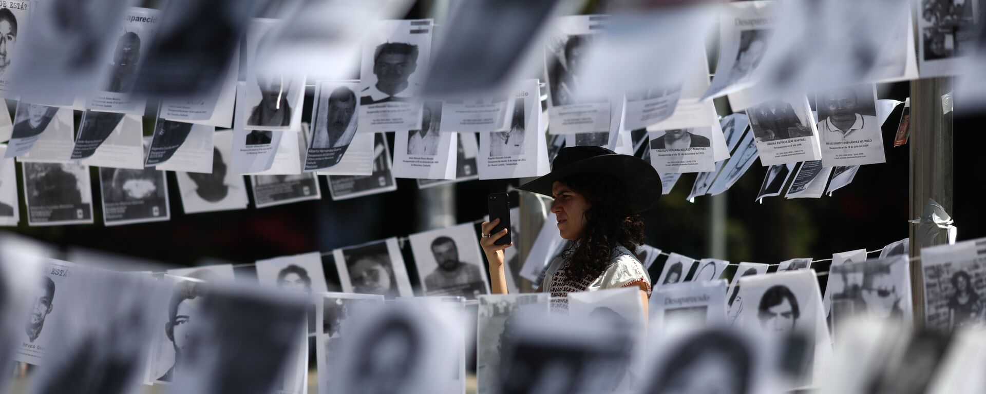 Fotos de desaparecidos en México (imagen referencial) - Sputnik Mundo, 1920, 30.08.2023