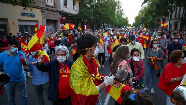 Protestas en España durante el brote de coronavirus - Sputnik Mundo