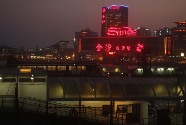 Sands Casino complex is lit up in Macau - Sputnik Mundo