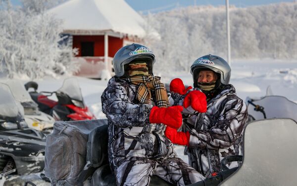 Turistas chinos en el Ártico ruso  - Sputnik Mundo