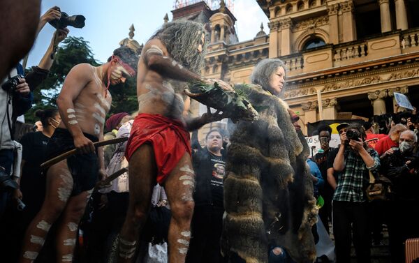 Protestas en apoyo al movimiento Black Lives Matter en Australia - Sputnik Mundo