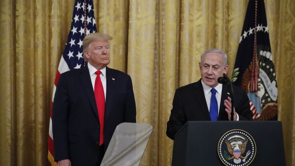 El presidente de Estados Unidos, Donald Trump, y el primer ministro israelí, Benjamín Netanyahu - Sputnik Mundo
