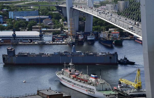 La novedosa corbeta rusa llega a Vladivostok para las pruebas finales - Sputnik Mundo
