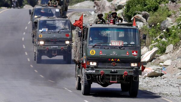 Un convoy militar indio  - Sputnik Mundo