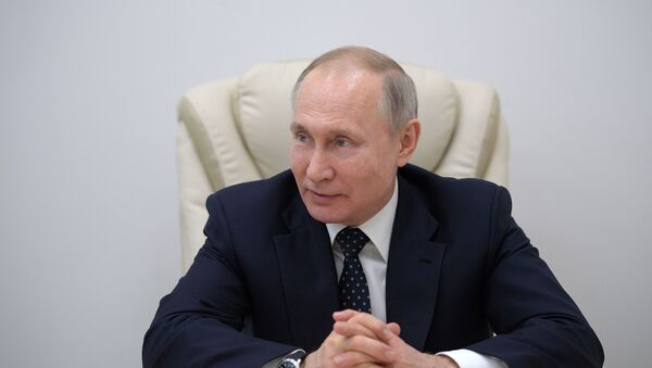 El presidente Putin en Kommunarka - Sputnik Mundo