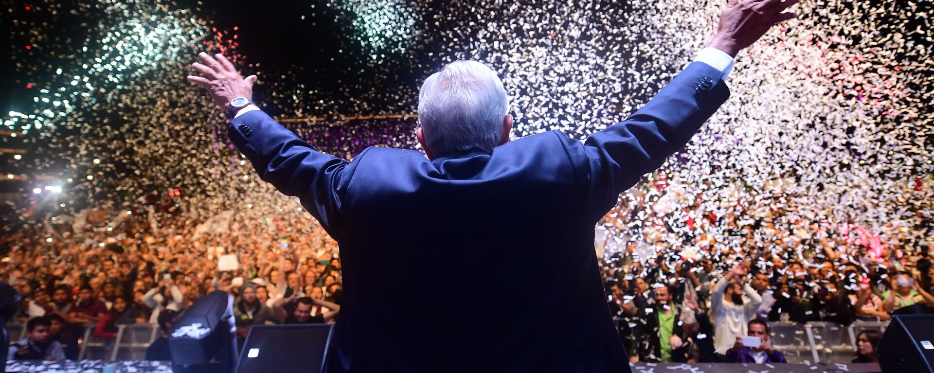 Andrés Manuel López Obrador celebra su triunfo en las elecciones presidenciales de 2018 - Sputnik Mundo, 1920, 14.01.2022