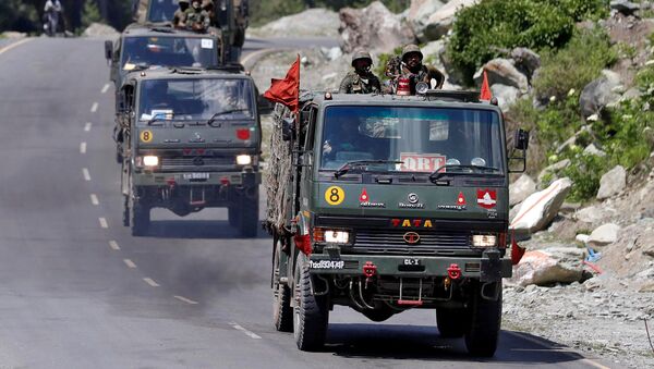 Un convoy militar indio - Sputnik Mundo