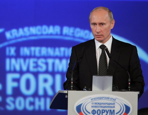 El primer ministro ruso Vladímir Putin en el Foro Internacional de Inversionistas Sochi 2010 - Sputnik Mundo
