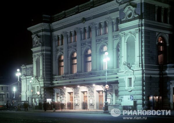 El célebre Teatro de ópera y ballet Mariinski de San Petresburgo  y sus estrellas - Sputnik Mundo