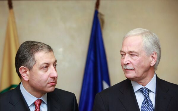 El ex presidente del Gobierno de Georgia, Zurab Nogaideli con Borís Grizlov - Sputnik Mundo