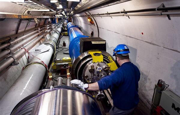 El Gran Colisionador de Hadrones seguirá funcionando durante la Hora del Planeta el 31 de marzo - Sputnik Mundo