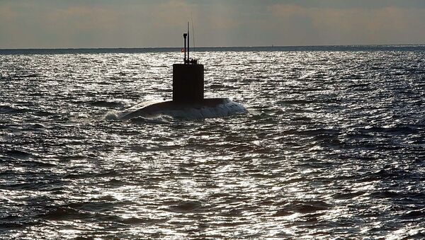 Submarino de la Armada rusa en el mar Báltico - Sputnik Mundo