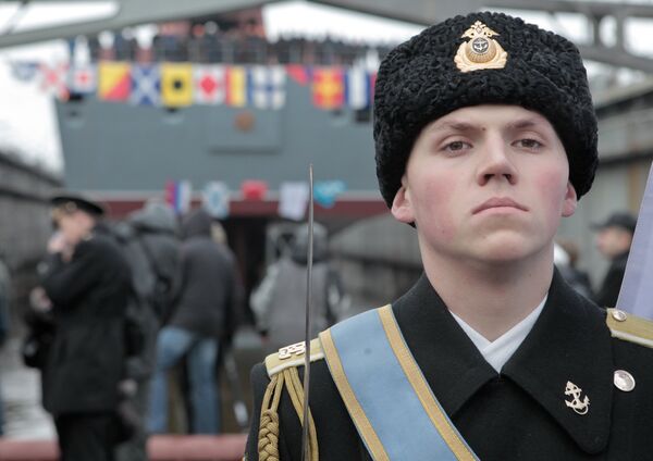 La Armada rusa bota la fragata Almirante Gorshkov - Sputnik Mundo