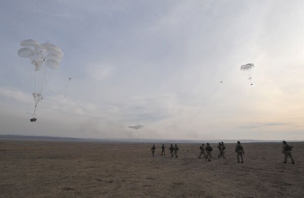 Militares de la OTSC concluyen maniobras conjuntas  - Sputnik Mundo