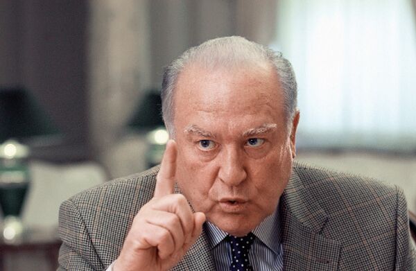 Víctor Chernomirdin, único ex primer ministro de Rusia que controló “botón nuclear” - Sputnik Mundo
